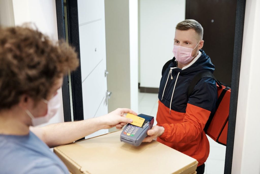 Why You Should Consider Shipping Driver Jobs