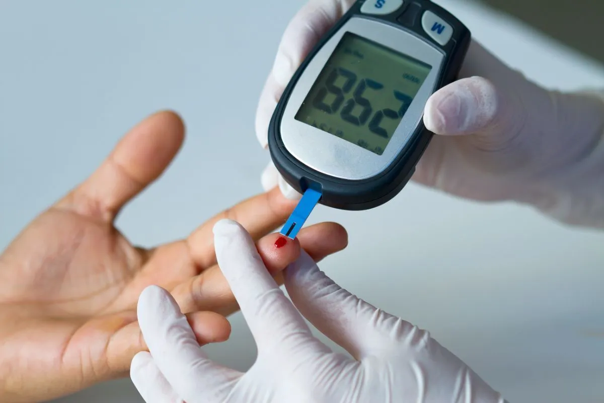Personalized Diabetes Treatment Plans Enhancing Blood Sugar Control and Stability